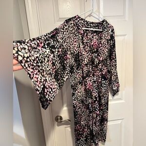 Carole Hochman Black and Pink Patterned Kimono Style Robe